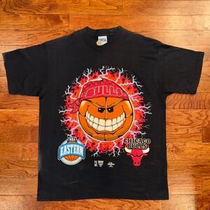 Vintage 1996 Chicago Bulls Smiley Face Lightning NBA Basketball T-Shirt Large